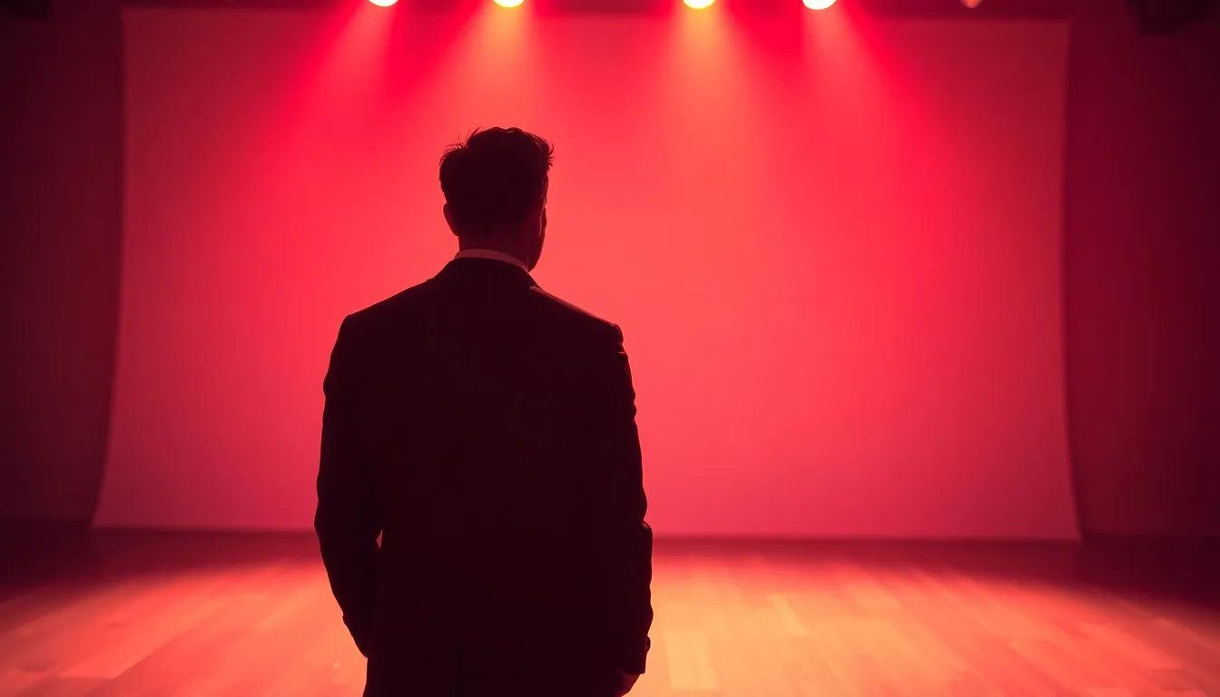 Imagen relacionada con Rosalía LUX Tour confesionario amoroso